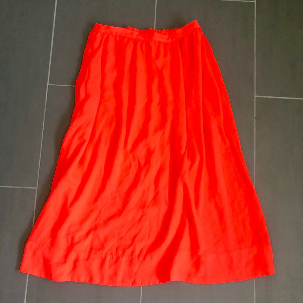 Gorgeous neon orange/coral midi skirt